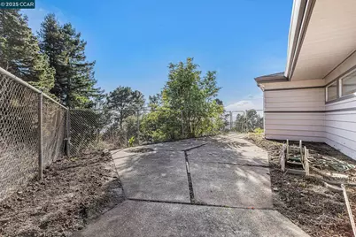 13460 Skyline Blvd, Oakland, CA 94619 - Photo 22