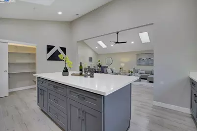 6140 Mayhews Landing Rd, Newark, CA 94560 - Photo 10