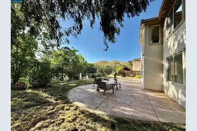 2325 Lansdowne Pl, Vallejo, CA 94591 - Photo 56