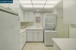 2900 Tice Creek Dr, Walnut Creek, CA 94595 - Photo 16