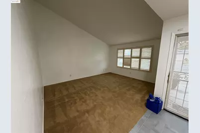 2208 Hamlin Dr, Antioch, CA 94509 - Photo 2