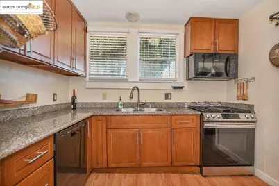 589 5th St, Richmond, CA 94801 - Photo 12