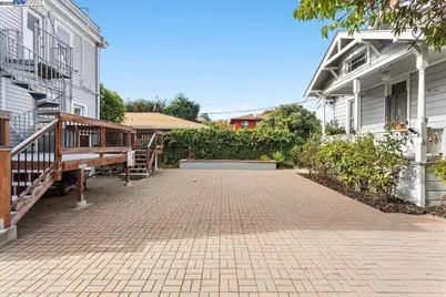 629 Santa Clara Ave., Alameda, CA 94501 - Photo 32