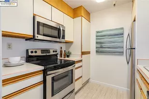 1310 Walden Rd, Walnut Creek, CA 94597 - Photo 2