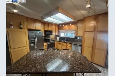 324 Waikiki Circle, Union City, CA 94587 - Photo 2