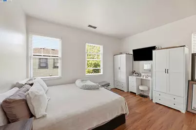 1136 Taraya Ter, Hercules, CA 94547 - Photo 28