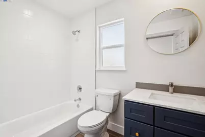 882 61st St, Oakland, CA 94608 - Photo 20