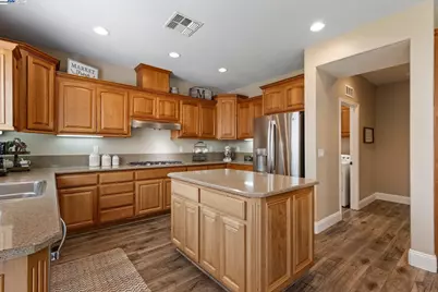 6454 Green Castle Cir, Discovery Bay, CA 94505 - Photo 18
