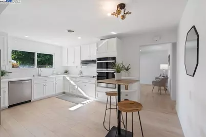 4023 Roland Dr, Concord, CA 94521 - Photo 14