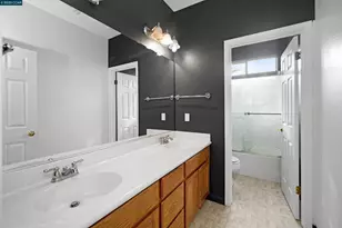 5700 Oakmont Dr, Richmond, CA 94806 - Photo 42