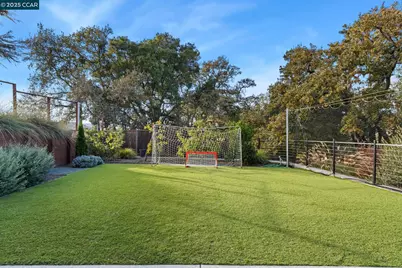 961 Oak View Cir, Lafayette, CA 94549 - Photo 38