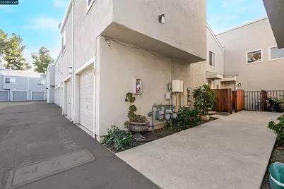 3712 Willow Pass Rd #31, Concord, CA 94519 - Photo 14