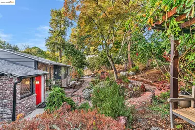 6141 Merriewood Dr, Oakland, CA 94611 - Photo 4