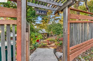 6141 Merriewood Dr, Oakland, CA 94611 - Photo 2