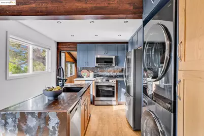 6141 Merriewood Dr, Oakland, CA 94611 - Photo 18