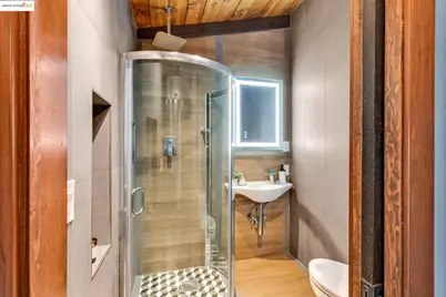 6141 Merriewood Dr, Oakland, CA 94611 - Photo 22