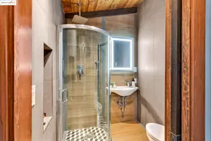 6141 Merriewood Dr, Oakland, CA 94611 - Photo 22