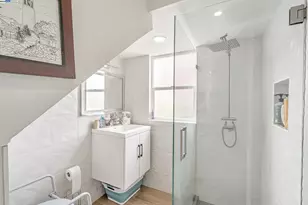 10468 West Ct, Oakland, CA 94603 - Photo 32