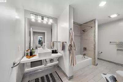 1201 Pine St #363, Oakland, CA 94607 - Photo 12