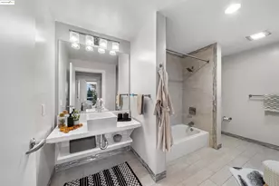 1201 Pine St, Oakland, CA 94607 - Photo 12