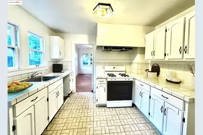 6014 La Salle Ave, Oakland, CA 94611 - Photo 8