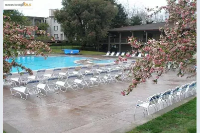 7 Commodore Drive #A460, Emeryville, CA 94608 - Photo 18