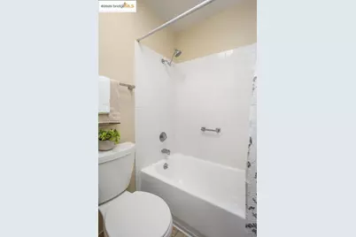 7 Commodore Drive #A460, Emeryville, CA 94608 - Photo 12