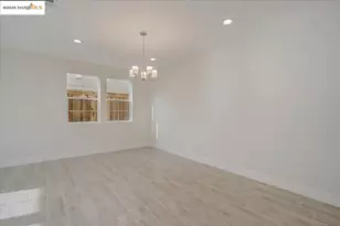 104 Laurel Oak Dr, Pleasant Hill, CA 94523 - Photo 12