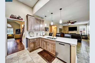 913 Cedar Brook Ln, Vacaville, CA 95687 - Photo 12