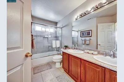 913 Cedar Brook Ln, Vacaville, CA 95687 - Photo 28