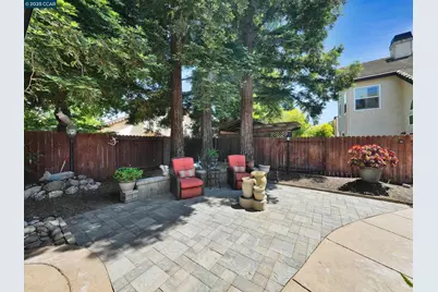 913 Cedar Brook Ln, Vacaville, CA 95687 - Photo 36