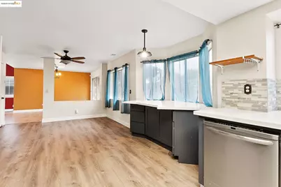 1974 Paradise Valley Ct, Tracy, CA 95376 - Photo 12