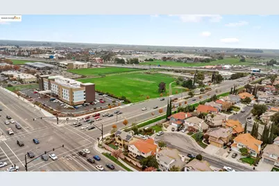 1974 Paradise Valley Ct, Tracy, CA 95376 - Photo 34