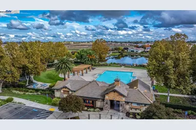 1050 Clear Lake Dr, Oakley, CA 94561 - Photo 52