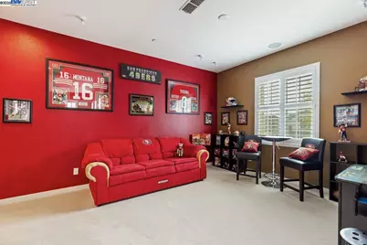 1050 Clear Lake Dr, Oakley, CA 94561 - Photo 30