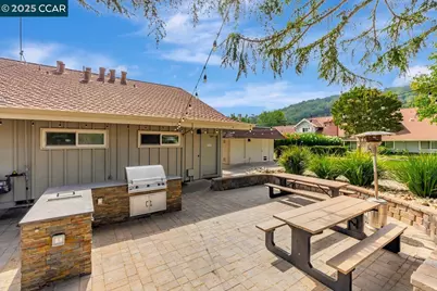 37 Miramonte Dr, Moraga, CA 94556 - Photo 26