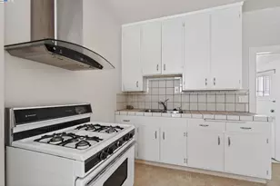 1011 11th St, Oakland, CA 94606 - Photo 24