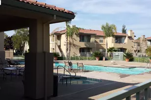 5201 Laguna Oaks Dr, Elk Grove, CA 95758 - Photo 10