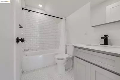 1238 12th St, Oakland, CA 94607 - Photo 24