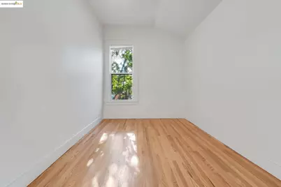 1238 12th St, Oakland, CA 94607 - Photo 18