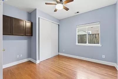 2337 Woodhill Dr, Pittsburg, CA 94565 - Photo 16