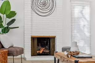 3201 Fiji Ln, Alameda, CA 94502 - Photo 6