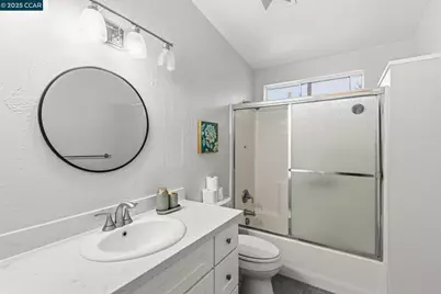 31 Adelaide Dr, Martinez, CA 94553 - Photo 18