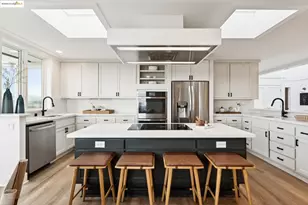 14 Contra Costa Pl, Oakland, CA 94618 - Photo 24