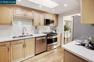 2424 Tice Creek Dr, Walnut Creek, CA 94595 - Photo 14