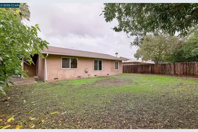 1878 Southwood Dr, Vacaville, CA 95687 - Photo 18