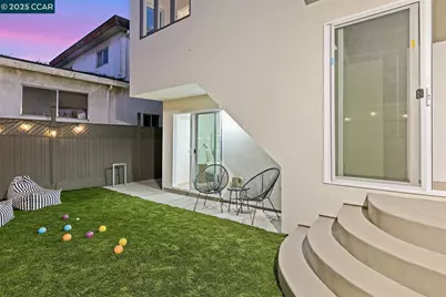 2703 Mathews St, Berkeley, CA 94702 - Photo 36