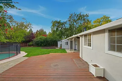 726 Grayson Rd, Pleasant Hill, CA 94523 - Photo 22