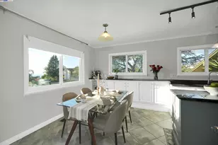 27956 Edgecliff Way, Hayward, CA 94542 - Photo 12