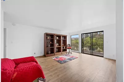 3660 Oak Knoll Blvd, Oakland, CA 94605 - Photo 16